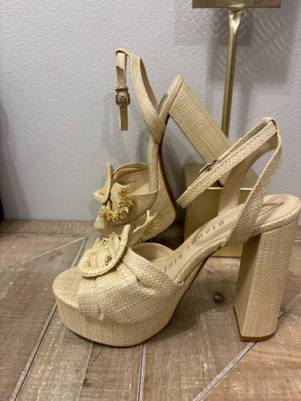 NWOT Gianni Bini Tobias Raffia Platform Sandals Fringe Sizes 7, 8, 8.5 - Picture 5 of 7